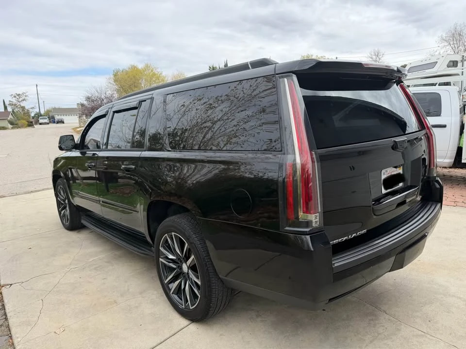 2018 Cadillac Escalade 4th Gen - Image 5 of 9