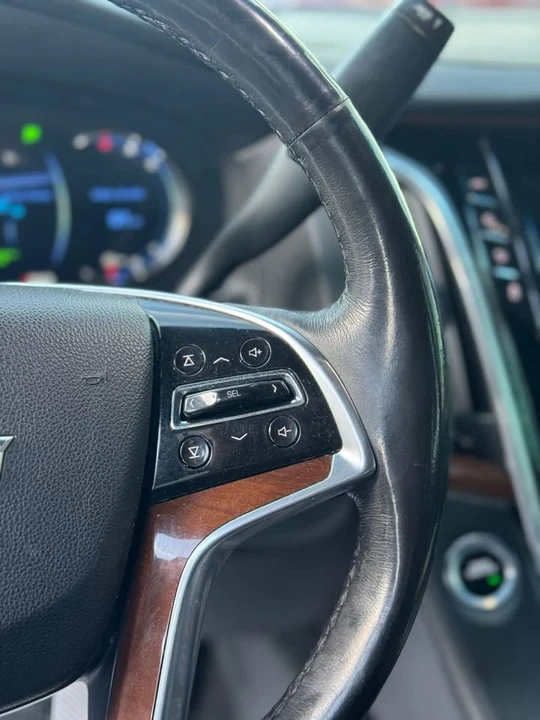 2018 Cadillac Escalade 4th Gen - Image 15 of 20