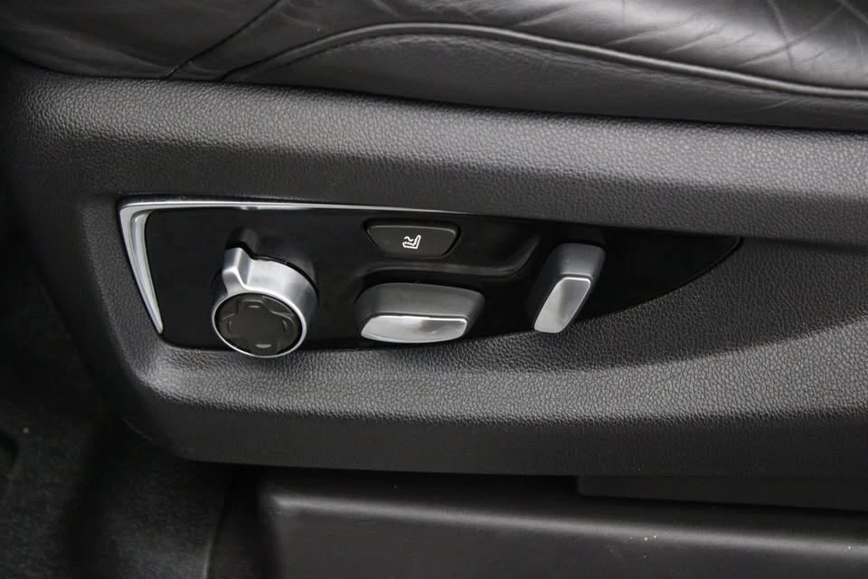 2018 Cadillac Escalade 4th Gen - Image 8 of 20