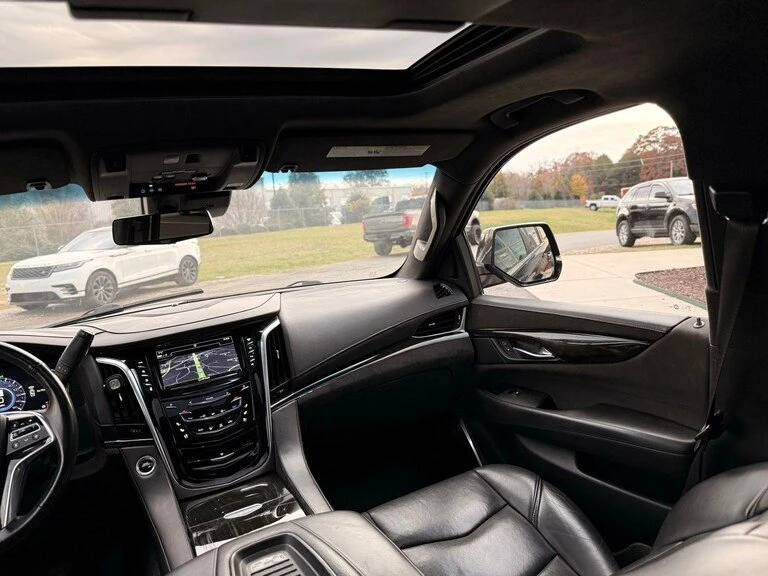 2018 Cadillac Escalade 4th Gen - Image 9 of 16