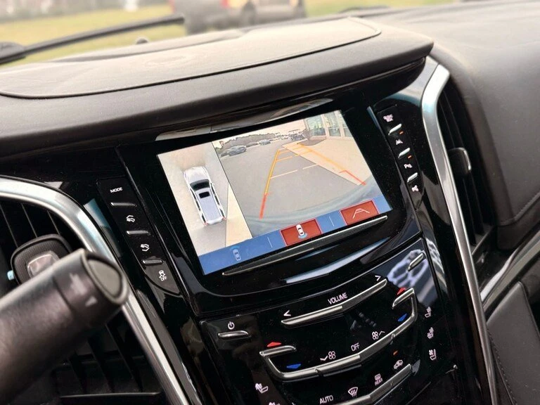 2018 Cadillac Escalade 4th Gen - Image 11 of 16