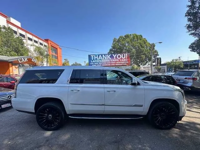2018 Cadillac Escalade 4th Gen - Image 13 of 19