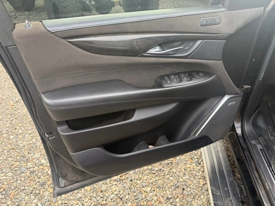 2018 Cadillac Escalade 4th Gen - Image 3 of 18