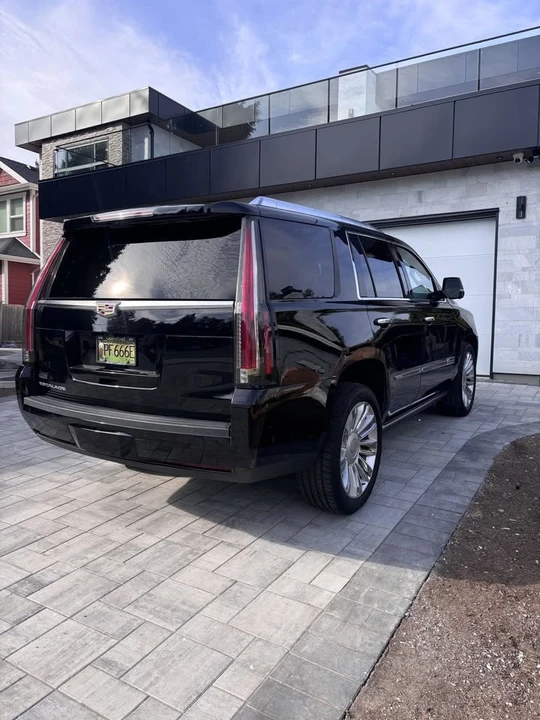 2018 Cadillac Escalade 4th Gen - Image 3 of 10
