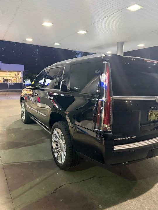 2018 Cadillac Escalade 4th Gen - Image 10 of 10