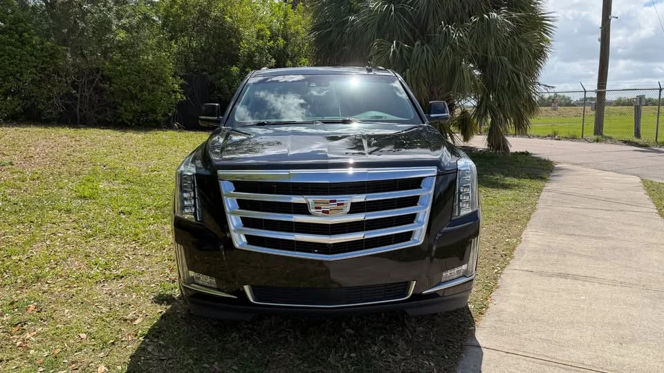 2018 Cadillac Escalade 4th Gen - Image 8 of 18