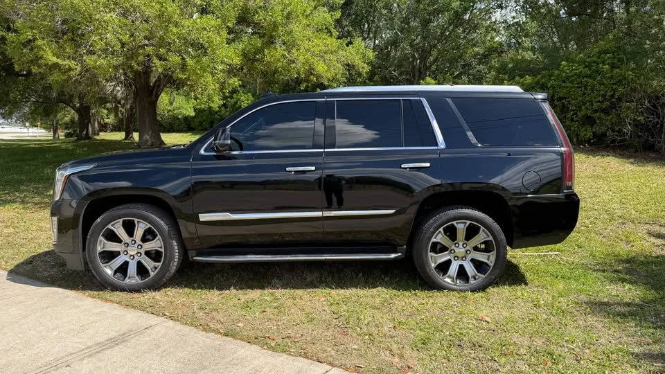 2018 Cadillac Escalade 4th Gen - Image 2 of 18