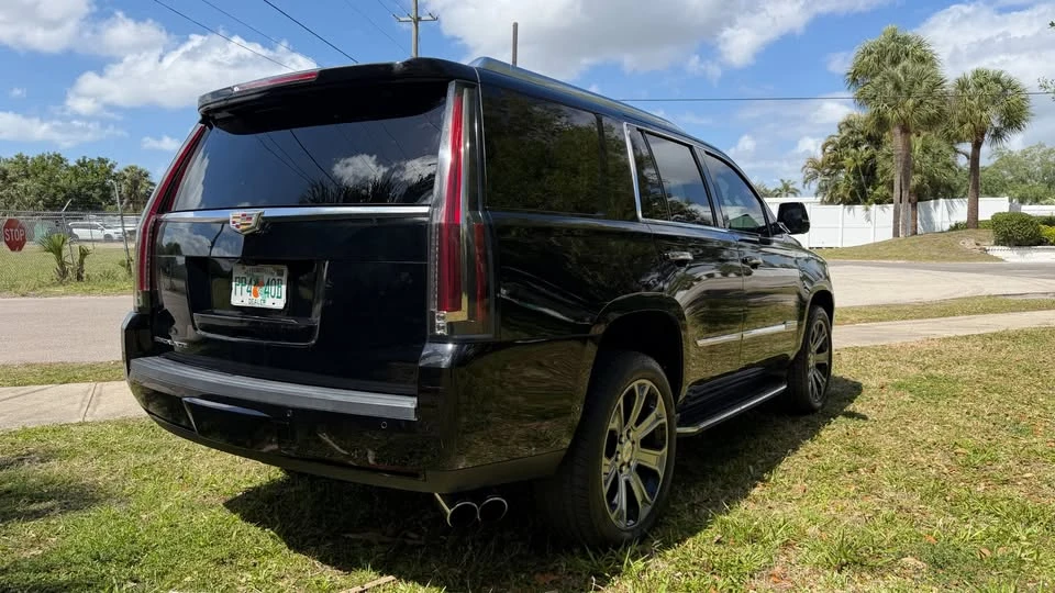 2018 Cadillac Escalade 4th Gen - Image 5 of 18