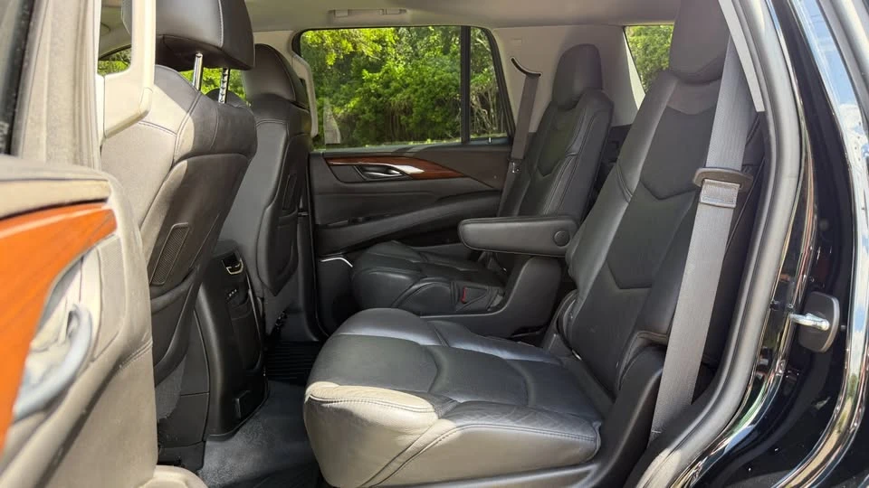 2018 Cadillac Escalade 4th Gen - Image 9 of 18