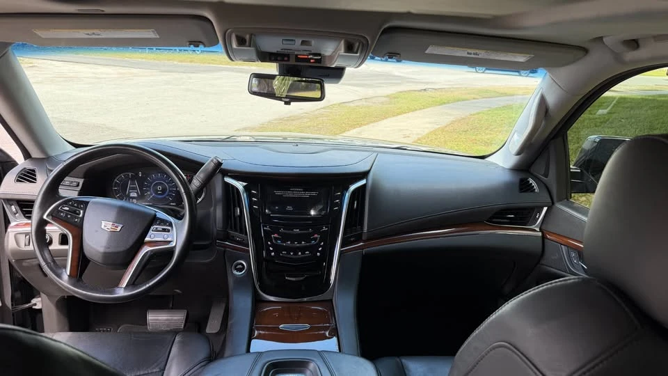 2018 Cadillac Escalade 4th Gen - Image 11 of 18
