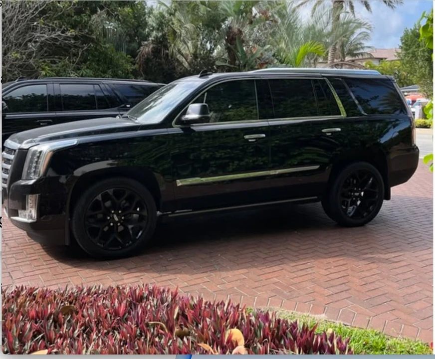 2018 Cadillac Escalade 4th Gen - Image 2 of 8