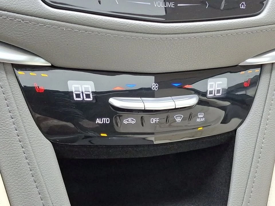 2018 Cadillac XT5 - Image 15 of 19
