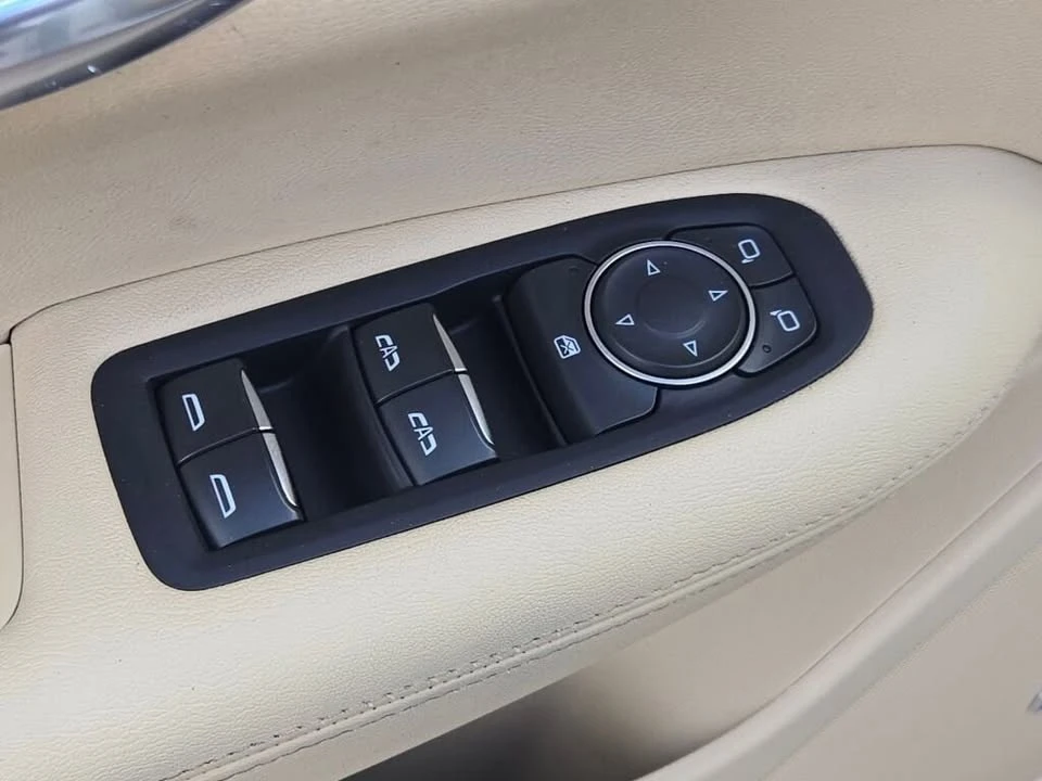 2018 Cadillac XT5 - Image 15 of 18