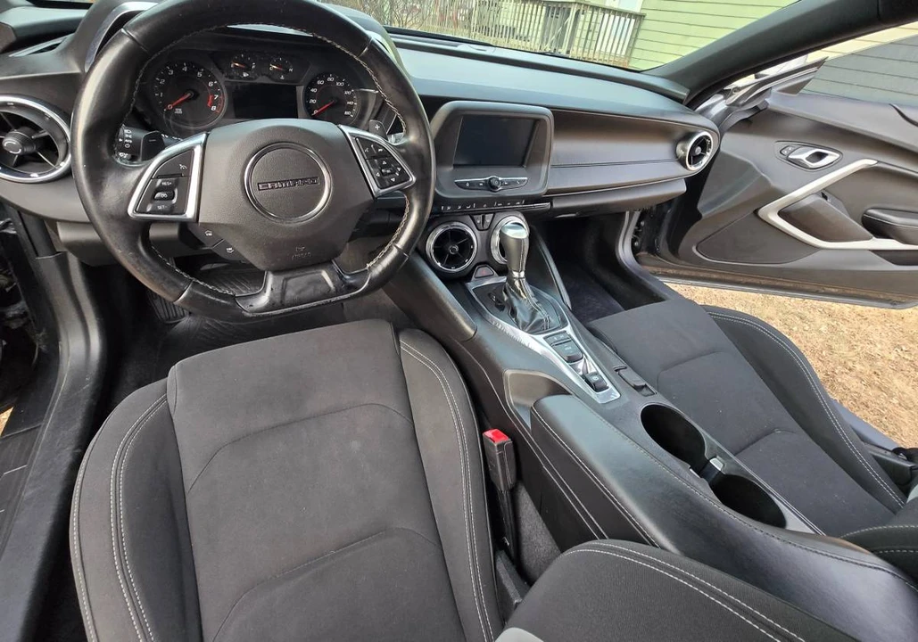 2018 Chevrolet Camaro 6th Gen - Image 8 of 15