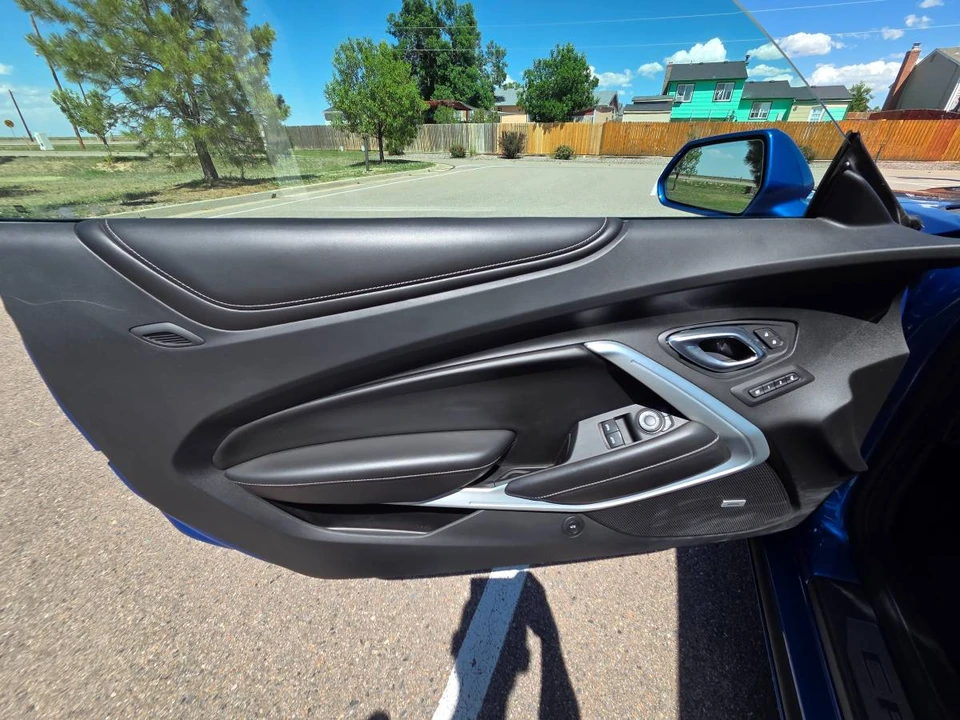2018 Chevrolet Camaro SS 6th Gen - Image 14 of 17