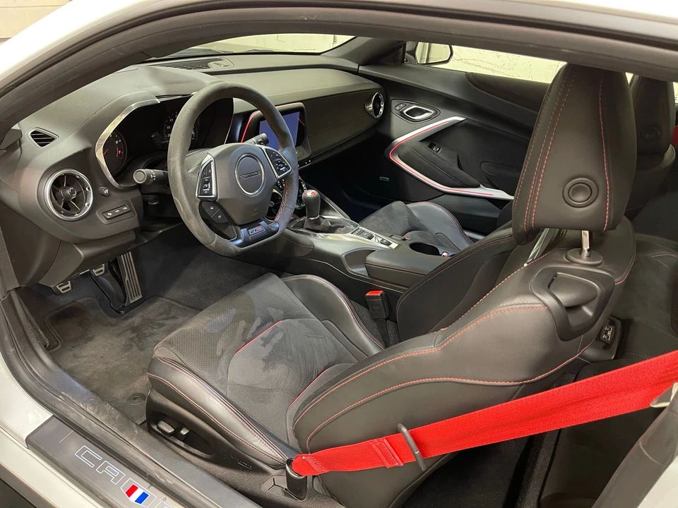 2018 Chevrolet Camaro SS 6th Gen - Image 7 of 8