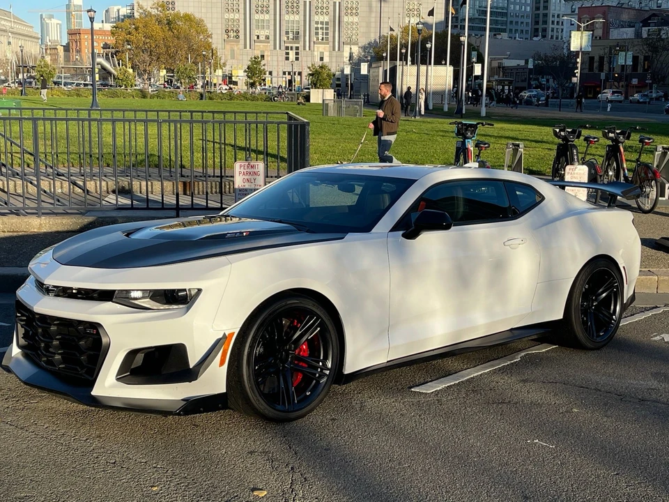 2018 Chevrolet Camaro SS 6th Gen - Image 2 of 8
