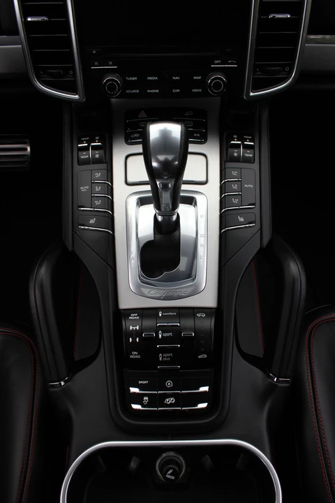 2018 Porsche 958 Cayenne GTS - Image 8 of 9