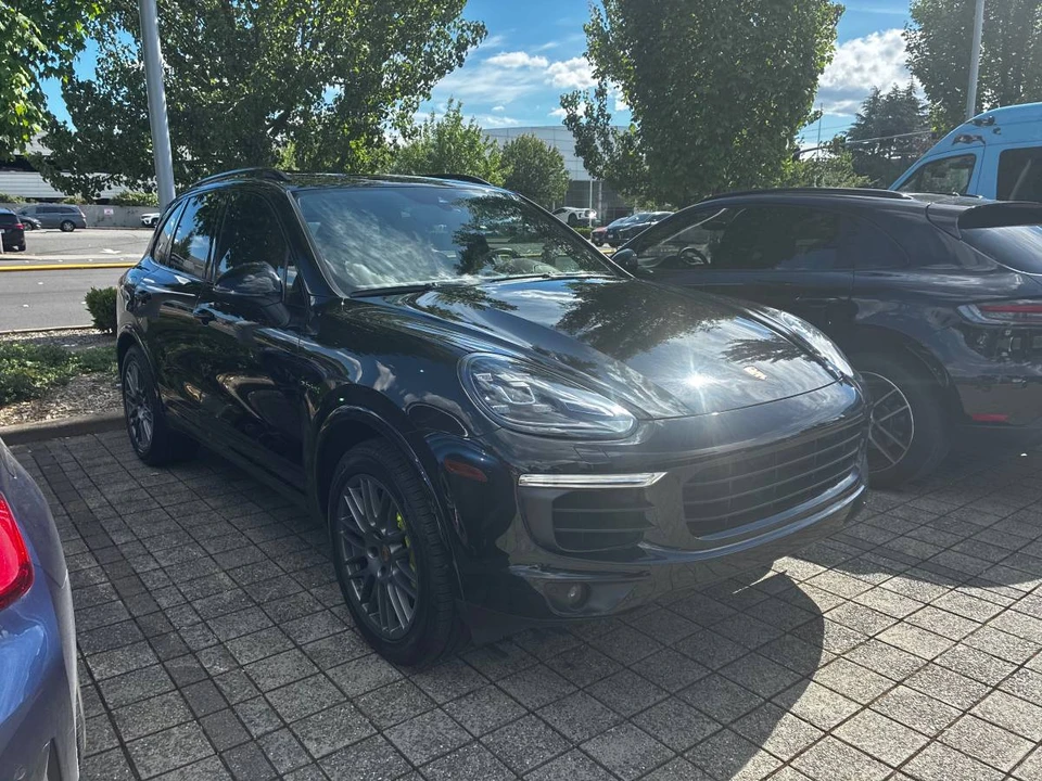 2018 Porsche Cayenne - Image 13 of 20