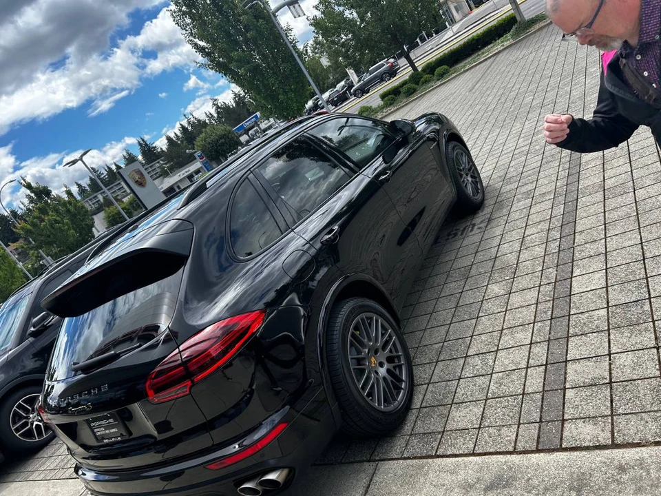 2018 Porsche Cayenne - Image 16 of 20
