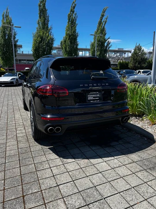 2018 Porsche Cayenne - Image 19 of 20