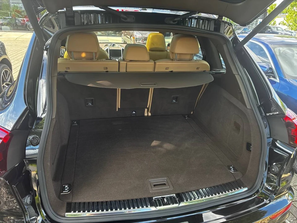 2018 Porsche Cayenne - Image 12 of 20