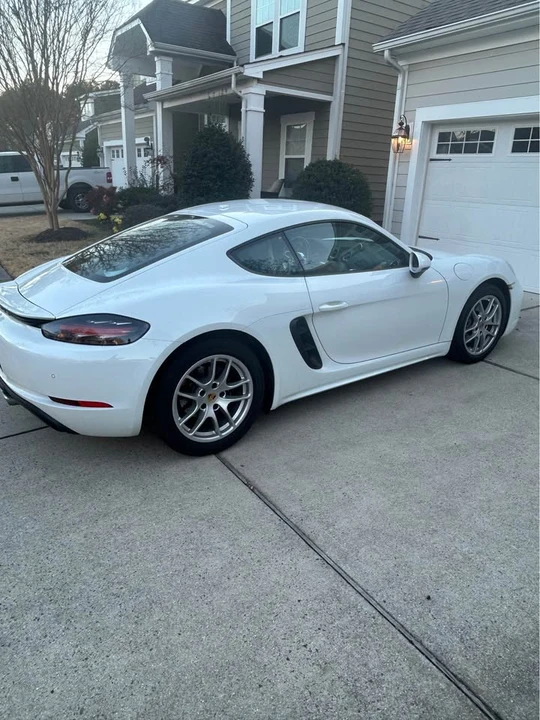 2018 Porsche 718 Cayman - Image 10 of 10