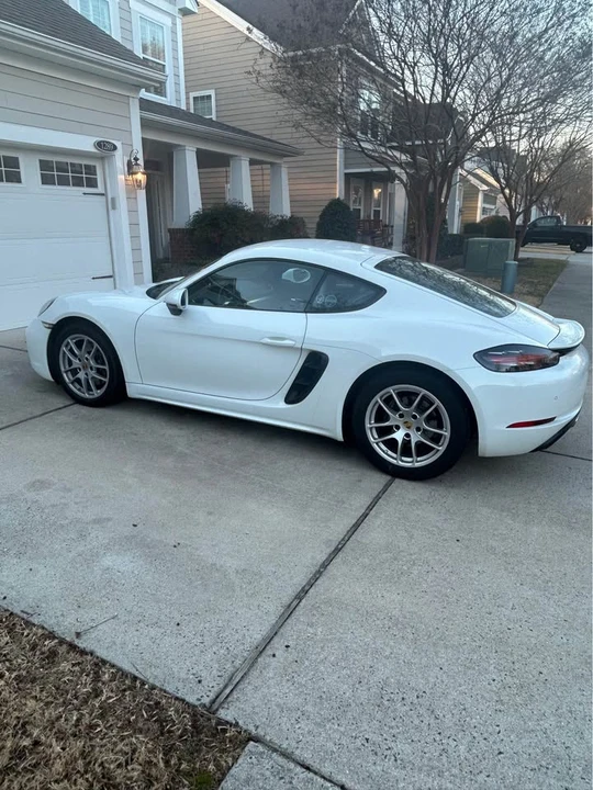 2018 Porsche 718 Cayman - Image 7 of 10