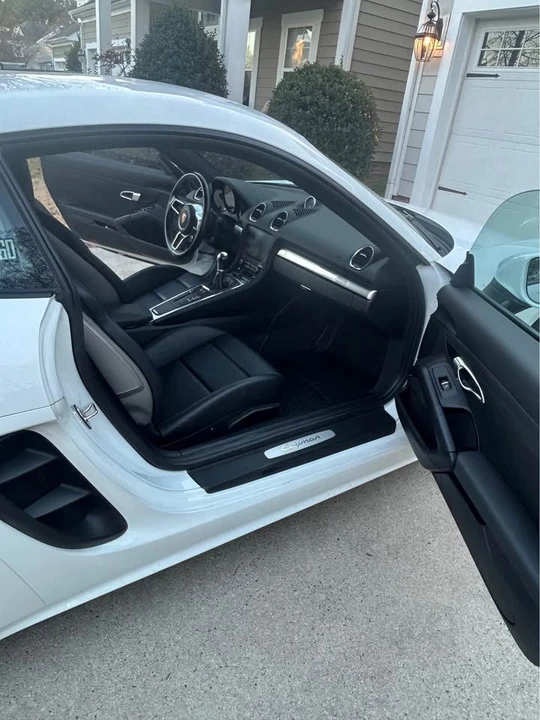 2018 Porsche 718 Cayman - Image 4 of 10
