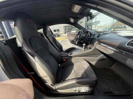 2018 Porsche 718 Cayman GTS - Image 9 of 18