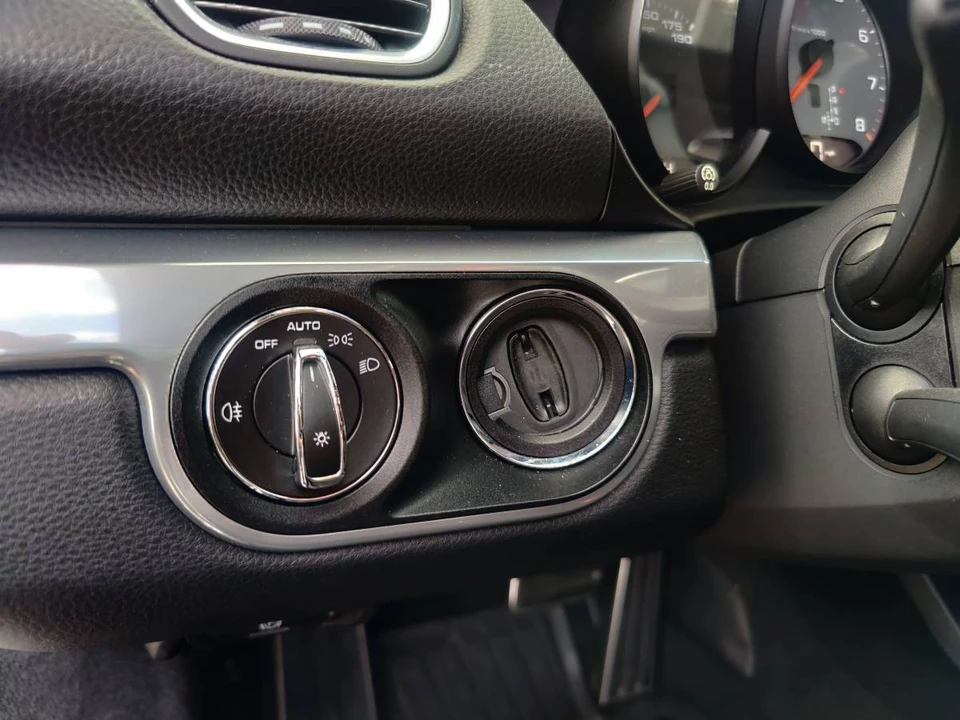 2018 Porsche 718 Cayman S - Image 11 of 16