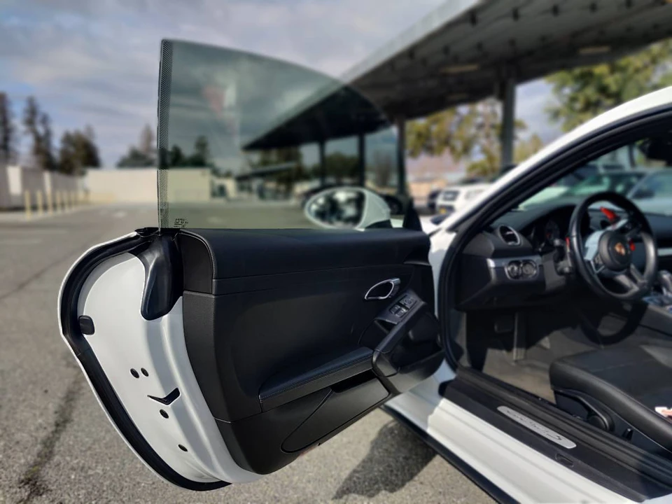2018 Porsche 718 Cayman S - Image 8 of 14