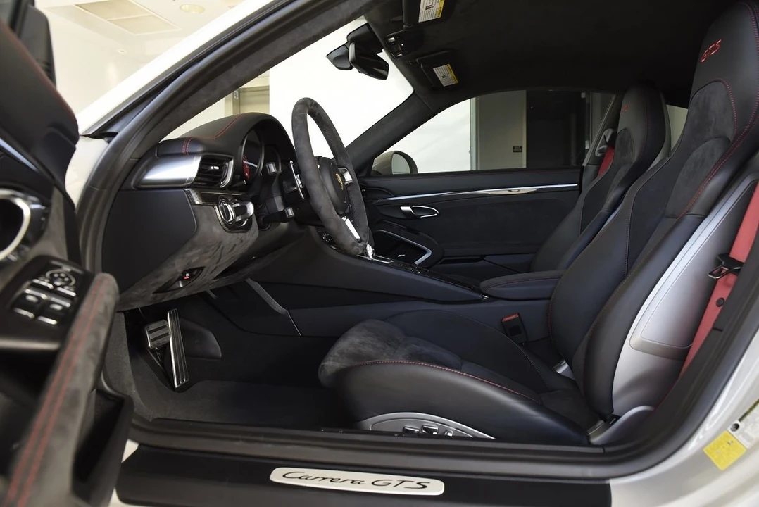 2018 Porsche 991 Carrera GTS - Image 4 of 10