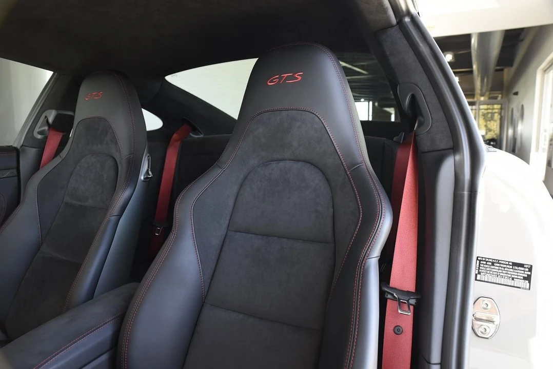2018 Porsche 991 Carrera GTS - Image 7 of 10