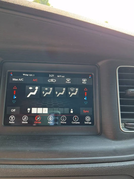 2018 Dodge Charger 7th Gen - Image 8 of 11