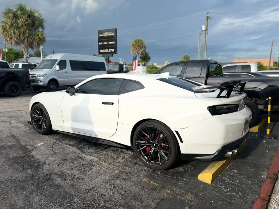 2018 Chevrolet Camaro SS 6th Gen - Image 11 of 13