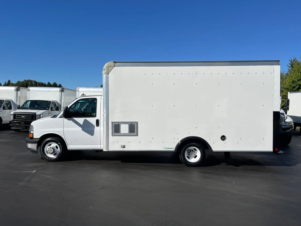 2018 Chevrolet Silverado Heavy Duty 3rd Gen - Image 2 of 12