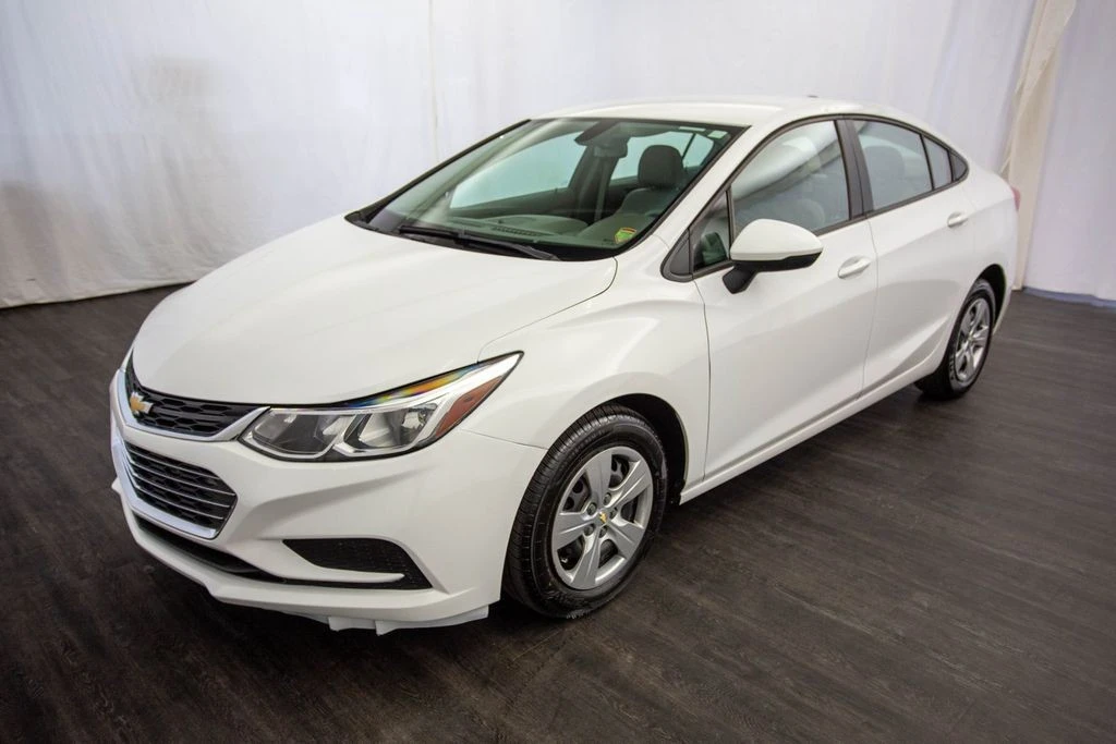 2018 Chevrolet Cruze - Image 3 of 12
