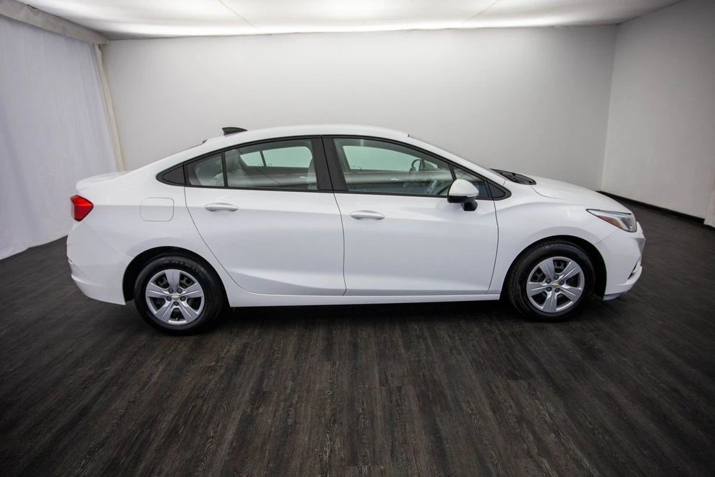 2018 Chevrolet Cruze - Image 6 of 12