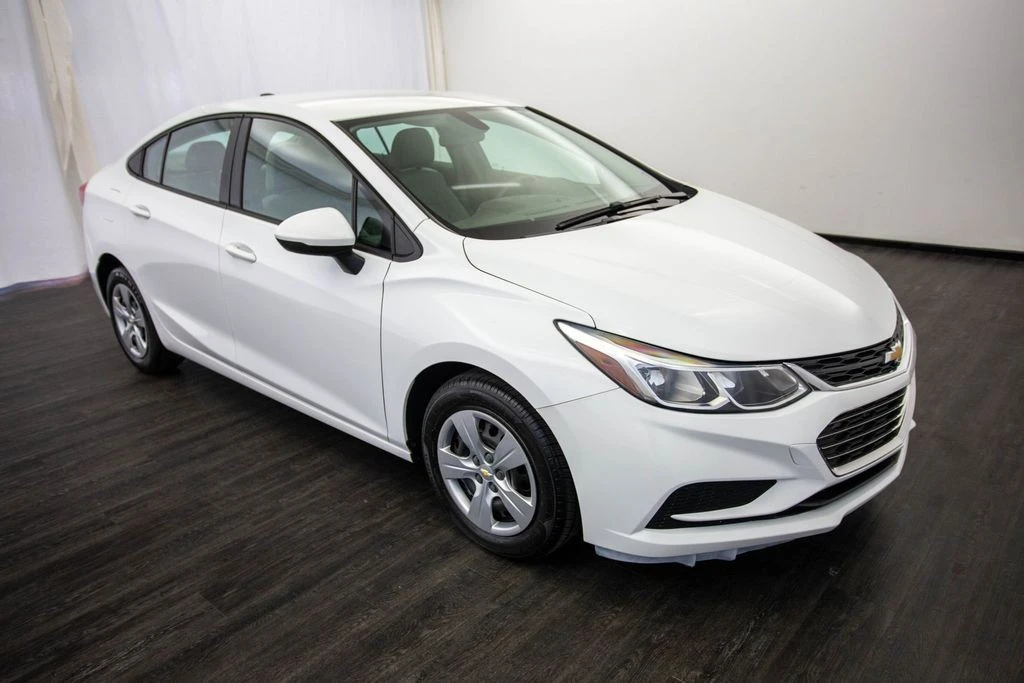 2018 Chevrolet Cruze - Image 2 of 12