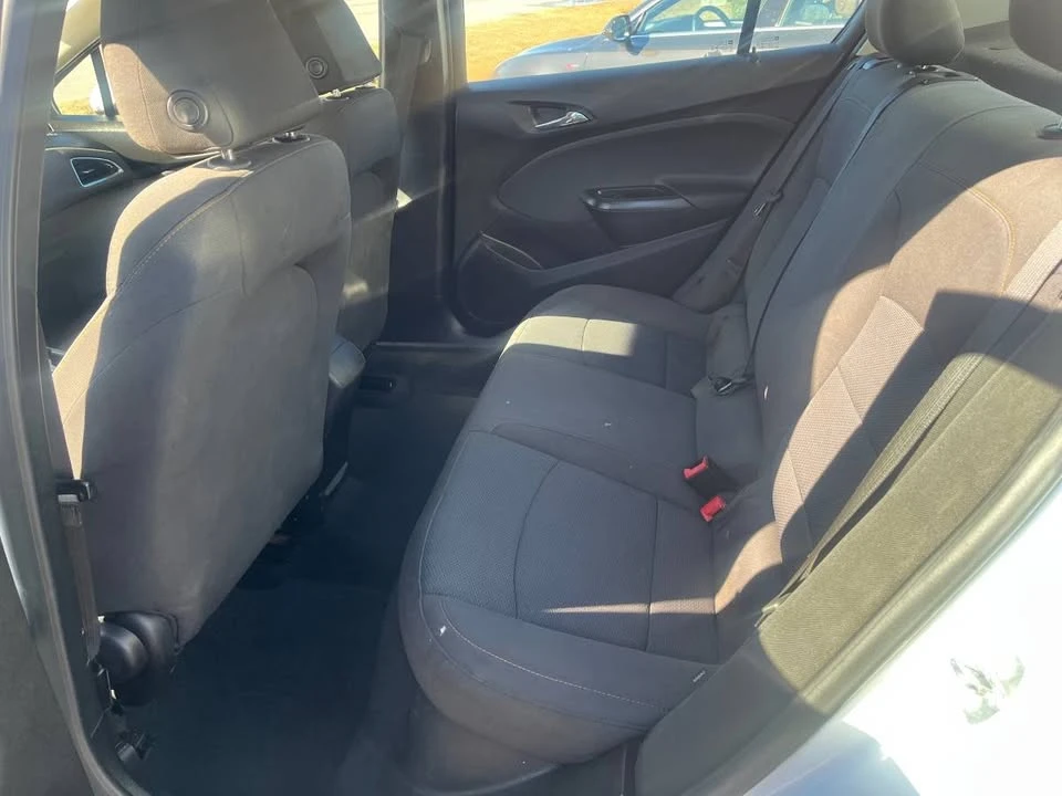 2018 Chevrolet Cruze - Image 8 of 13