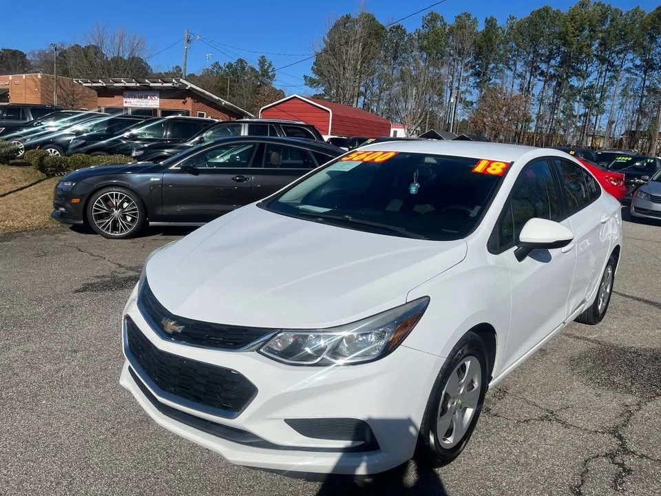2018 Chevrolet Cruze - Image 3 of 13