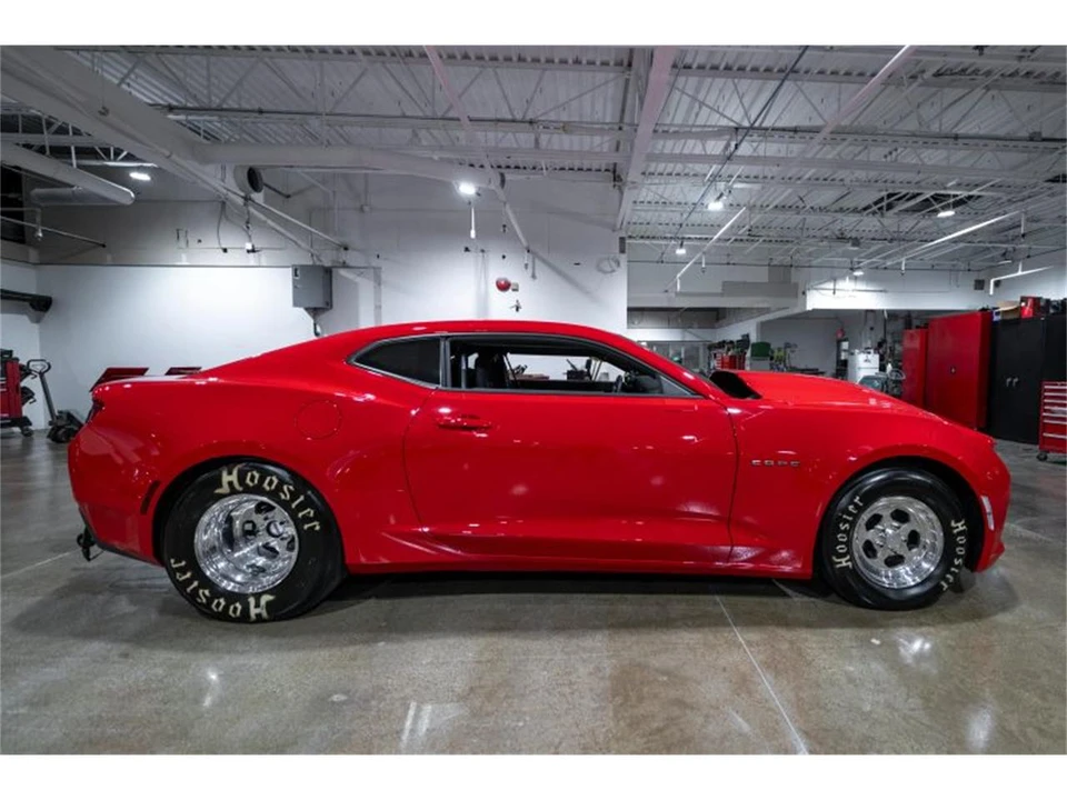 2018 Chevrolet Camaro 6th Gen - Image 2 of 31