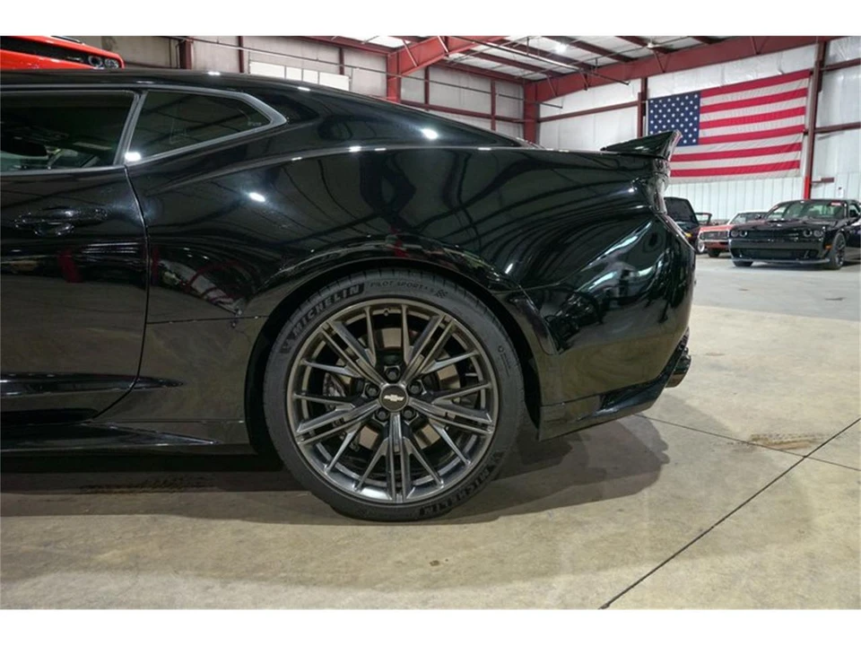 2018 Chevrolet Camaro 6th Gen - Image 5 of 31