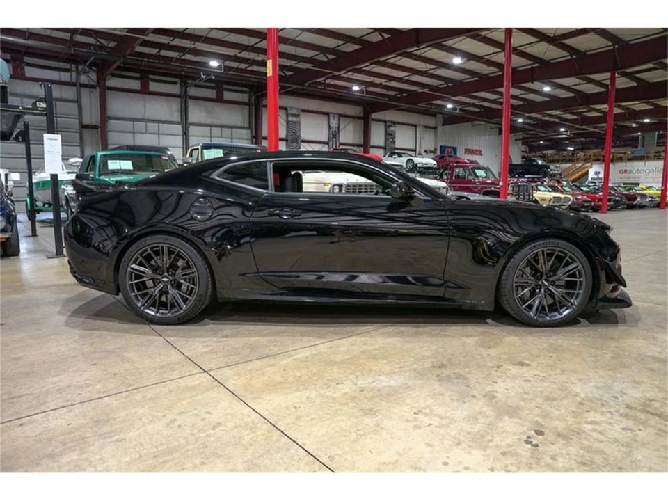 2018 Chevrolet Camaro 6th Gen - Image 10 of 31