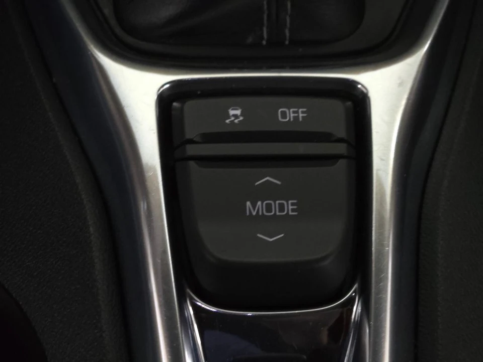 2018 Chevrolet Camaro 6th Gen - Image 5 of 12