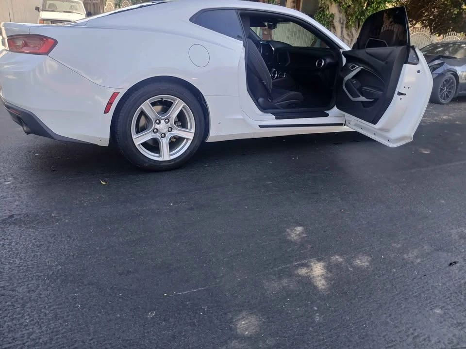 2018 Chevrolet Camaro 6th Gen - Image 8 of 14