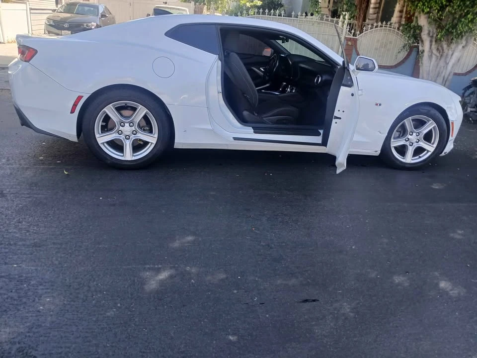 2018 Chevrolet Camaro 6th Gen - Image 9 of 14