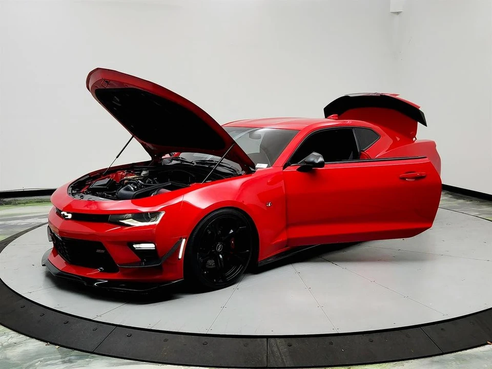 2018 Chevrolet Camaro SS 6th Gen - Image 9 of 21