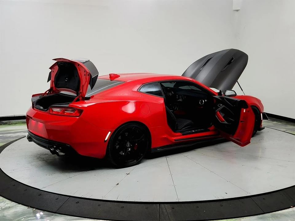 2018 Chevrolet Camaro SS 6th Gen - Image 11 of 21